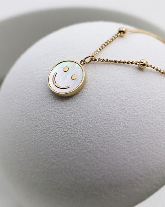 2 pcs Fashion simple Smiley Face Pendant Necklace 2 pcs Fashion simple Smiley Face Pendant Necklace