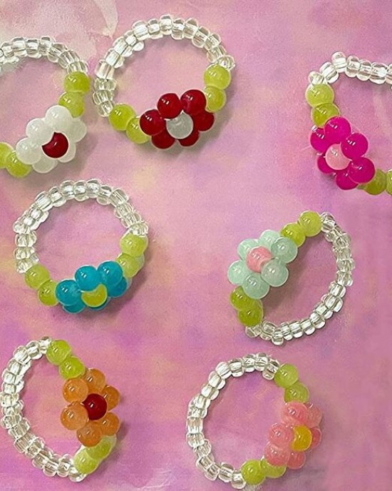 Beaded Flower Rings Set Daisy Cute Vintage Handmade Stretch Finger Rings 35PCS Beaded Flower Rings Set Daisy Cute Vintage Handmade Stretch Finger Rings 35PCS