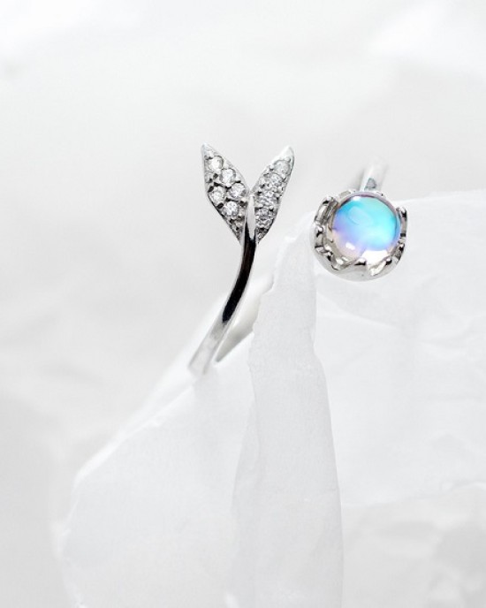 925 Sterling Silver Crystal Moonstone Mermaid Rings 6 pcs 925 Sterling Silver Crystal Moonstone Mermaid Rings 6 pcs